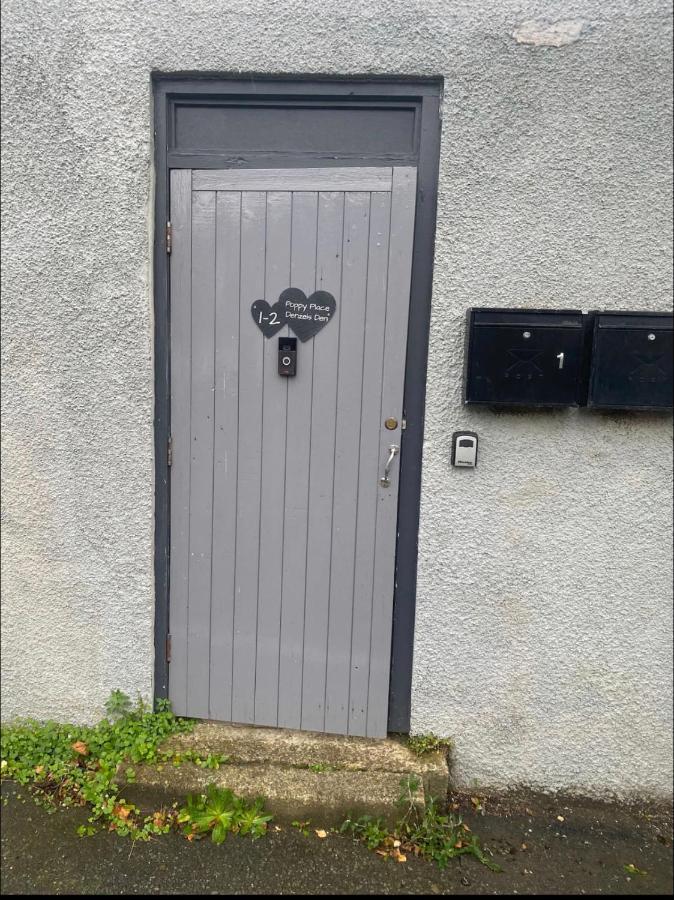Poppy'S Place Llandudno Junction Exterior photo